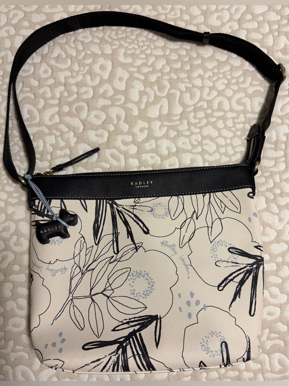 RADLEY LONDON Black & Cream Floral-Print Crossbody Bag - Picture 3 of 13